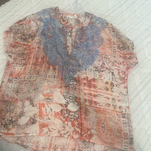 Karen Seo shirt size L - Picture 4 of 9